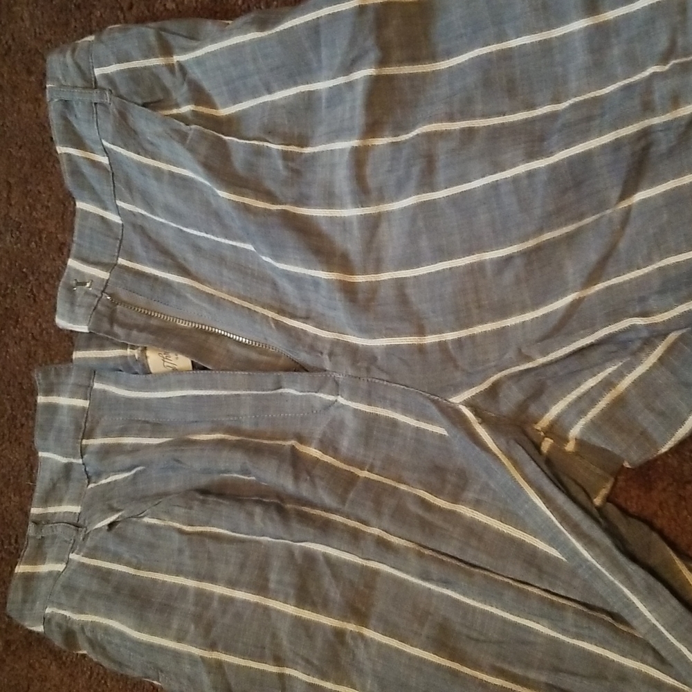 Universal Thread High Rise Wide Leg Crop - Picture 3 of 7